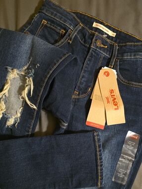 Levi's Jeans Women's Size 2 Dark Blue Ripped 721 High Rise Skinny Denim Jean